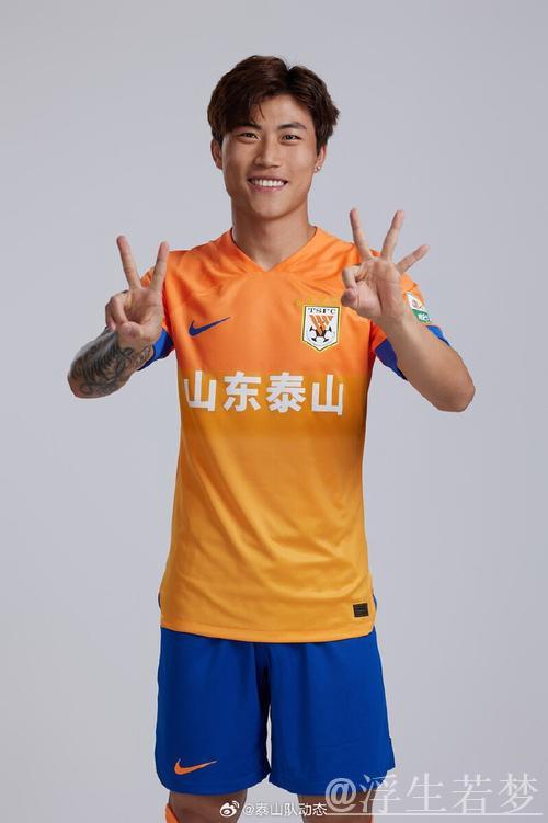 泰山队两位年轻球员加倍努力，谢文能展现无可挑剔的态度